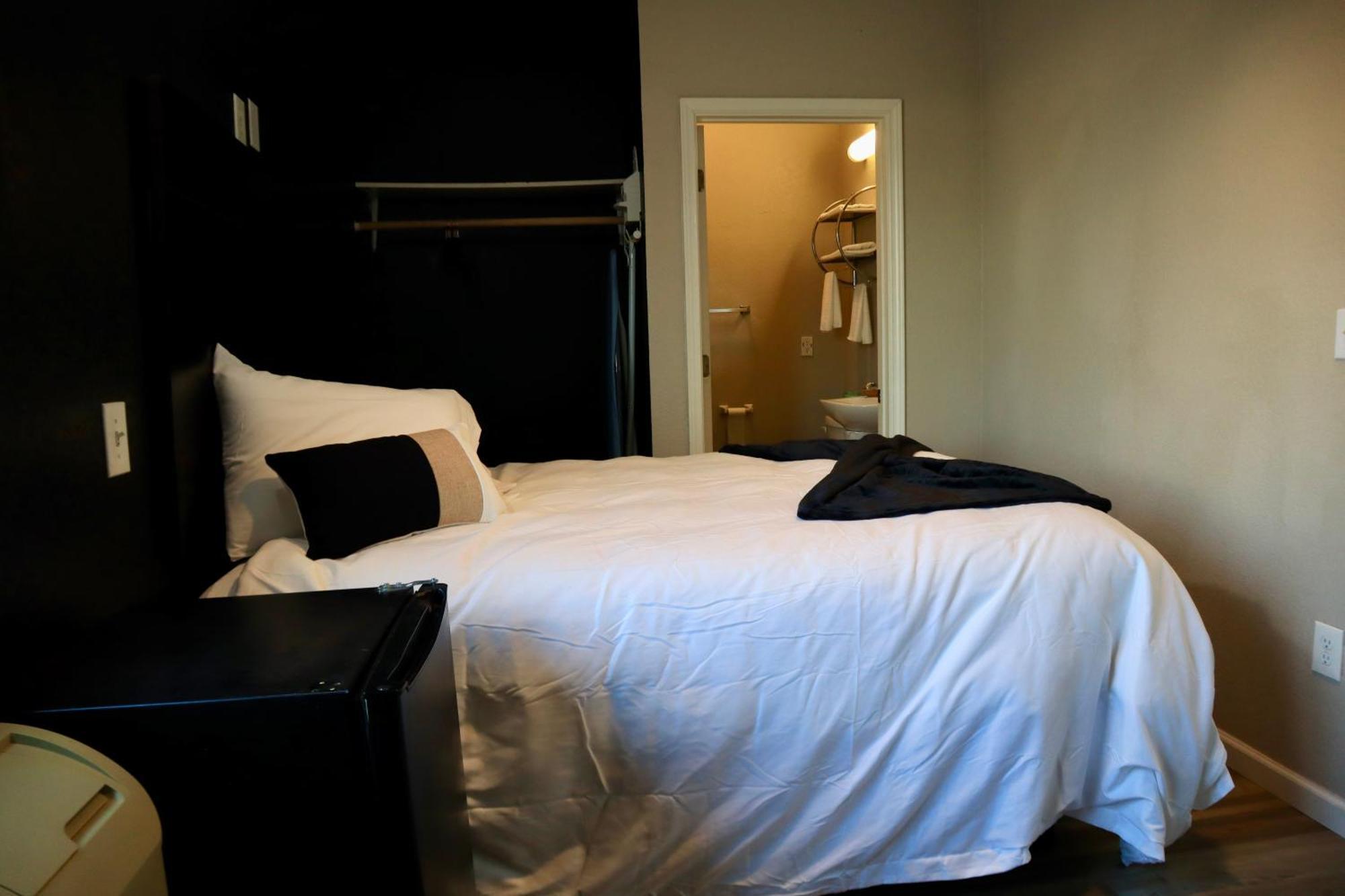 Hotel Dilley Grand Værelse billede