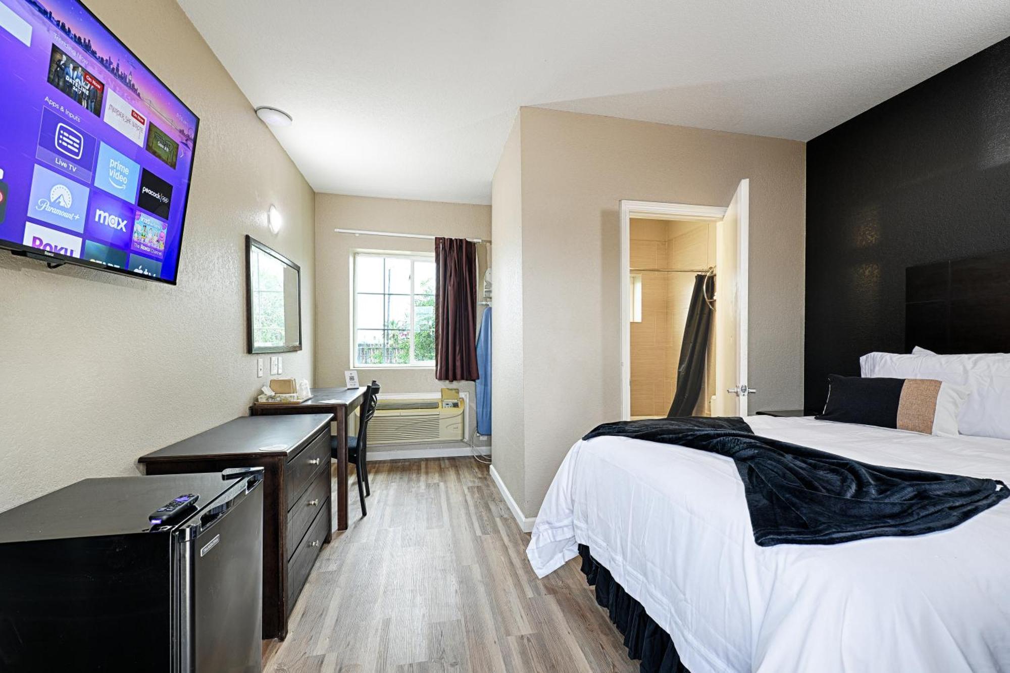 Hotel Dilley Grand Eksteriør billede